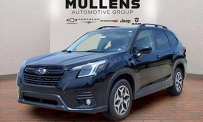 2023 Subaru Forester Premium ES Smart