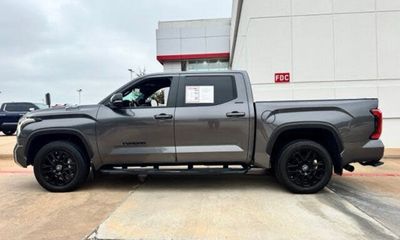 2025 Toyota Tundra Limited Platinum