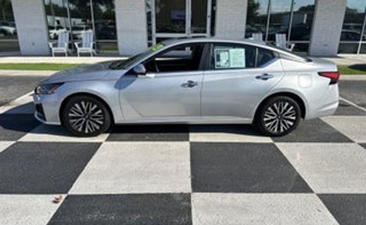 2024 Nissan Altima SV