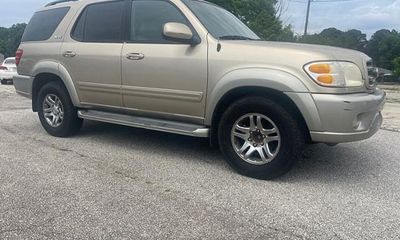 2004 Toyota Sequoia SR5