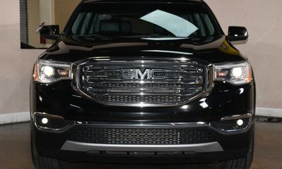 2019 GMC Acadia SLT 1
