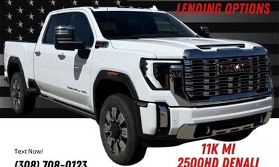 2025 GMC Sierra HD Denali