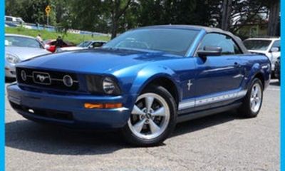 2007 Ford Mustang Deluxe