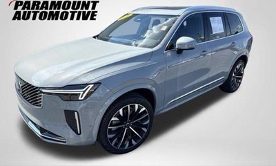 2026 Volvo XC90 Plus Bright