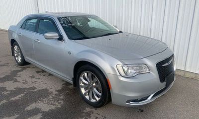 2020 Chrysler 300 Touring