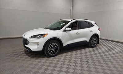 2022 Ford Escape Titanium Phev