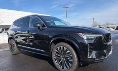 2023 Volvo XC90 Plus Bright