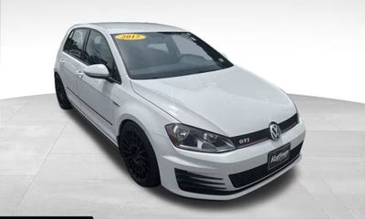 2017 Volkswagen Golf GTI S Sport SE
