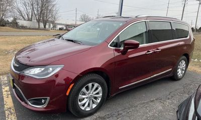 2018 Chrysler Pacifica Touring L Plus