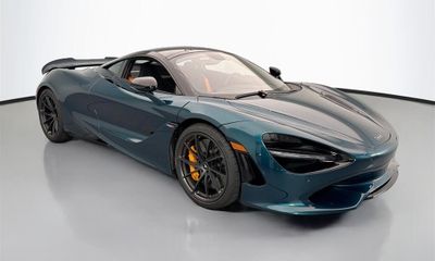 2024 McLaren 750S Base