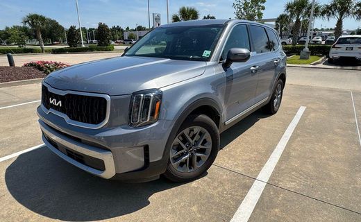 2023 Kia Telluride LX