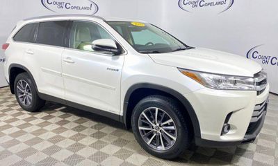 2019 Toyota Highlander XLE Hybrid