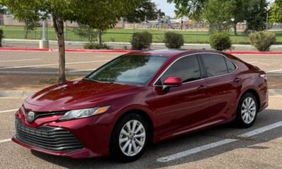 2020 Toyota Camry LE