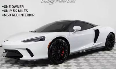 2023 McLaren GT
