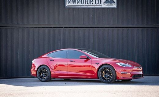 2021 Tesla Model S Plaid