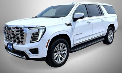 2025 GMC Yukon XL Denali