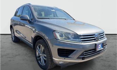 2016 Volkswagen Touareg Sport FSI Only
