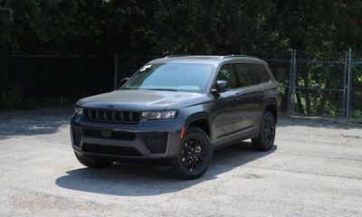 2026 Jeep Grand Cherokee L Base Laredo