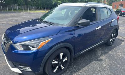 2019 Nissan Kicks S