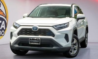 2022 Toyota RAV4 XLE