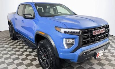 2025 GMC Canyon Elevation