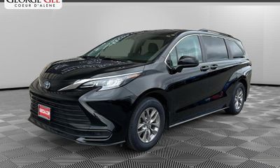 2024 Toyota Sienna XSE 7 Passenger