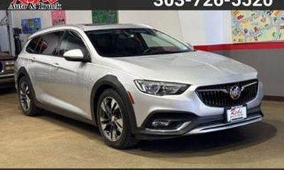 2018 Buick Regal Tourx Essence