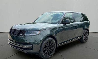 2026 Land Rover Range SE