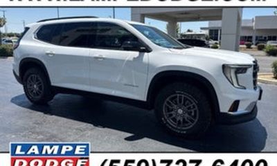 2025 GMC Acadia Elevation