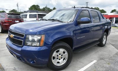2013 Chevrolet Avalanche LS