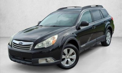 2011 Subaru Outback Premium M R