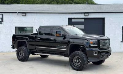 2019 GMC Sierra HD Denali