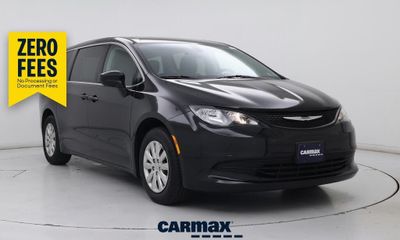 2020 Chrysler Voyager L
