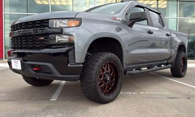 2020 Chevrolet Silverado Trail Boss Custom