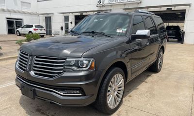 2016 Lincoln Navigator Select