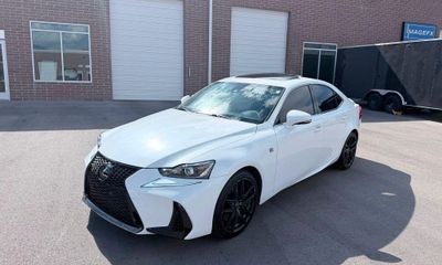 2017 Lexus IS 350