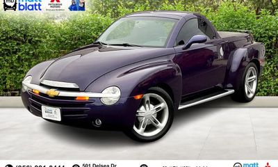2004 Chevrolet SSR LS