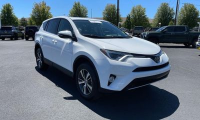 2018 Toyota RAV4 Adventure XLE