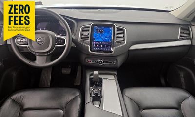 2023 Volvo XC90 Core Bright Theme