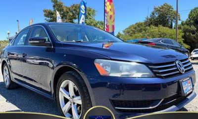 2012 Volkswagen Passat SE