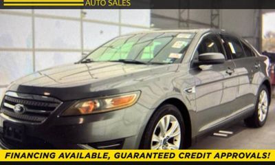 2011 Ford Taurus SEL