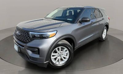 2021 Ford Explorer Base