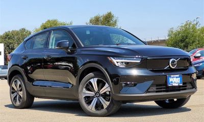 2023 Volvo C40 Plus Dark