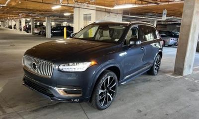 2023 Volvo XC90 Plus Bright