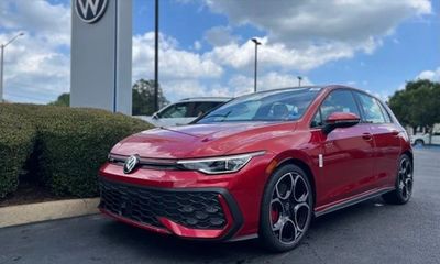 2026 Volkswagen Golf GTI Autobahn