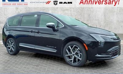 2027 Chrysler Pacifica Pinnacle