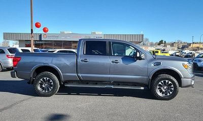 2016 Nissan Titan SL