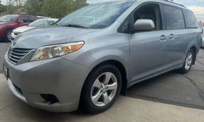 2014 Toyota Sienna LE