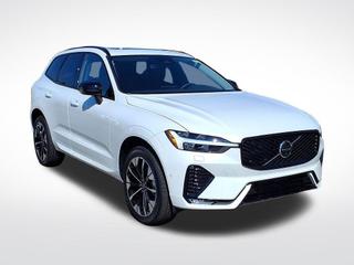 2026 Volvo XC60 Plus Dark