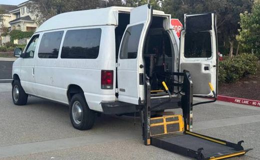 2003 Ford E-250